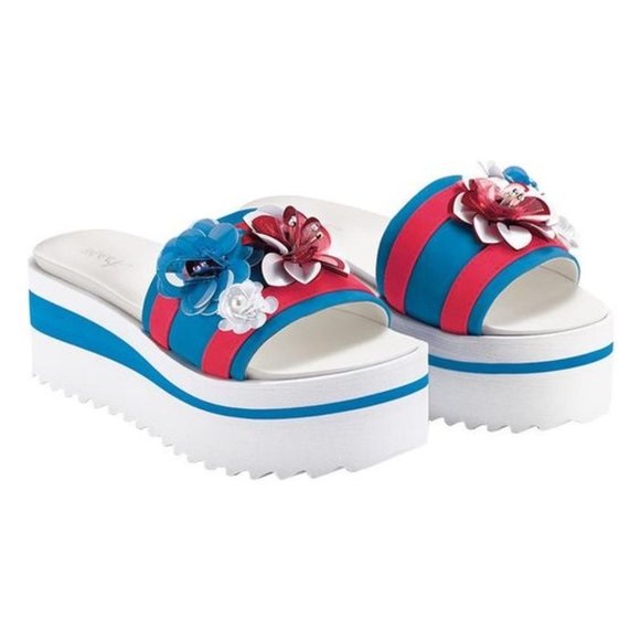 mark. Shoes - MARK "ON THE BOARDWALK" PLATFORM SANDALS (Size 8) by AVON (VERY RARE) ~ NEW!!!